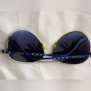 Steve Madden Blue Round Sunglasses with Gold Frame Pre- Loved